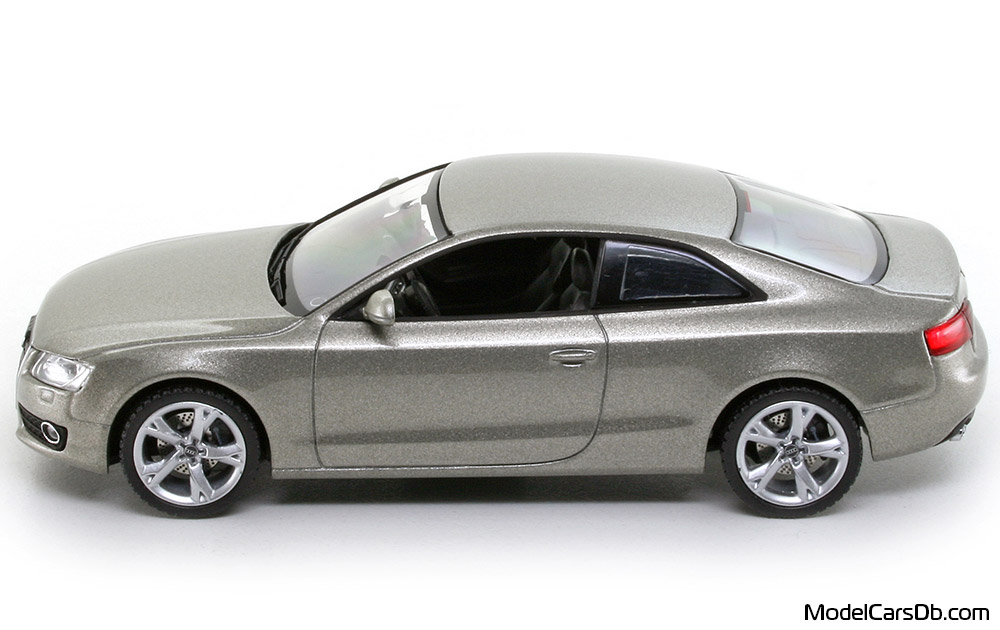 2007 - Audi A5 (8T) Schuco 1/43 (Gold) Side