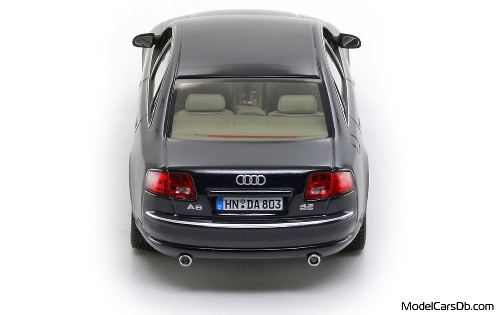 2005 - Audi A8 (D3) Minichamps 1/43 (Blue) Rear end