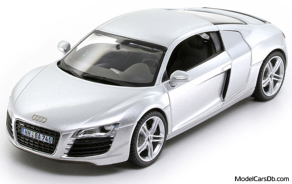 Audi R8 (42) (coupe) 2006 Schuco 1:43