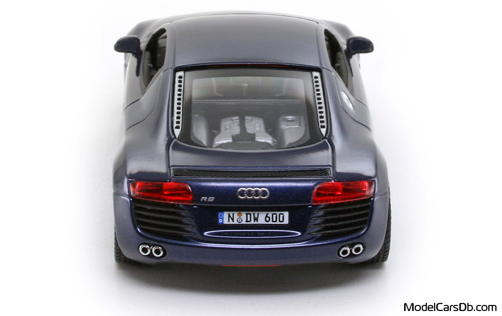 2006 - Audi R8 (42) Schuco 1/43 (Blau / Blau) Heck