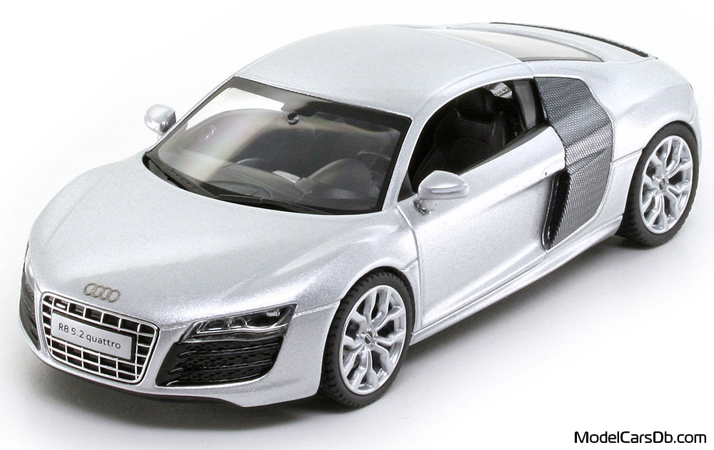 Audi R8 (42) (coupe) 2009 Schuco 1:43