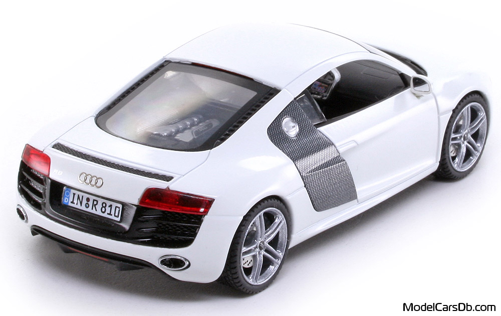 2009 - Audi R8 (42) Schuco 1/43 (White / Серый ) Задняя правая сторона
