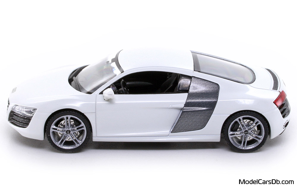 2009 - Audi R8 (42) Schuco 1/43 (White / Серый ) Сторона