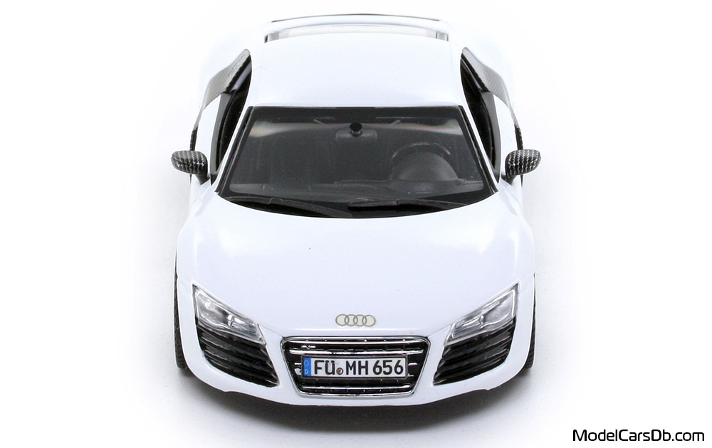 2012 - Audi R8 (42) Schuco 1/43 (White / Серый ) Спереди