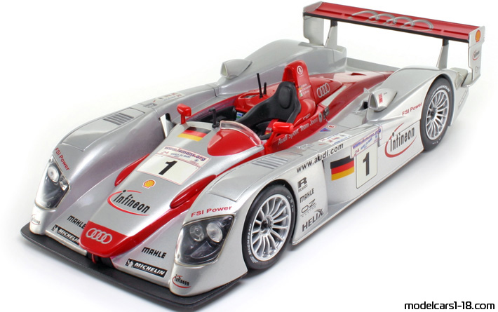 2002 - Audi R8 Le Mans Maisto 1/18 - Front left side