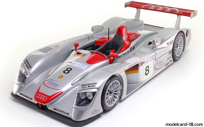 2000 - Audi R8 Maisto 1/18 - Передняя левая сторона