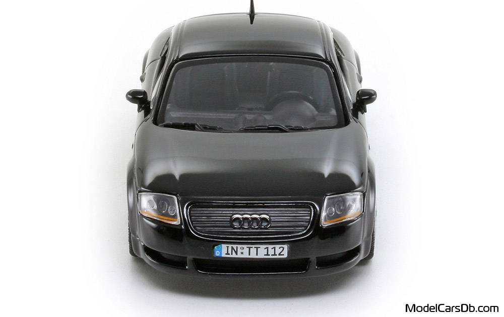 1998 - Audi TT (8N) Minichamps 1/43 (Черен) Предница
