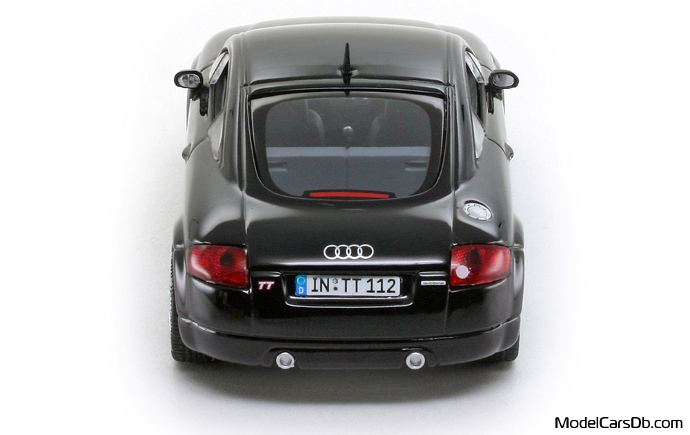1998 - Audi TT (8N) Minichamps 1/43 (Черен) Задница