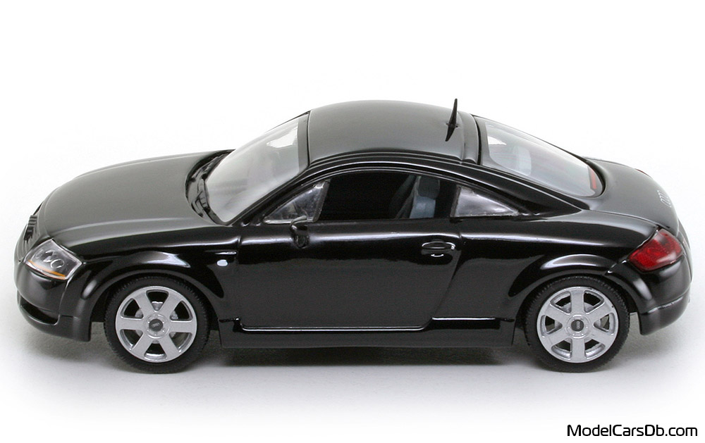 1998 - Audi TT (8N) Minichamps 1/43 (Черен) Страна
