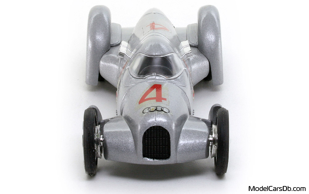 1937 - Auto Union Type B Brumm 1/43 (Silver) Front end