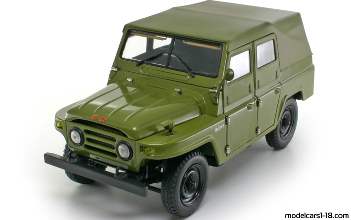 1965 - BAIC Beijing Jeep BJ212 GMP 1/18 - Предна лява страна