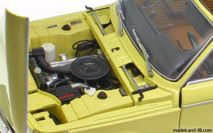 1971 - BMW 2002 Minichamps 1/18 (Gelb) Motor