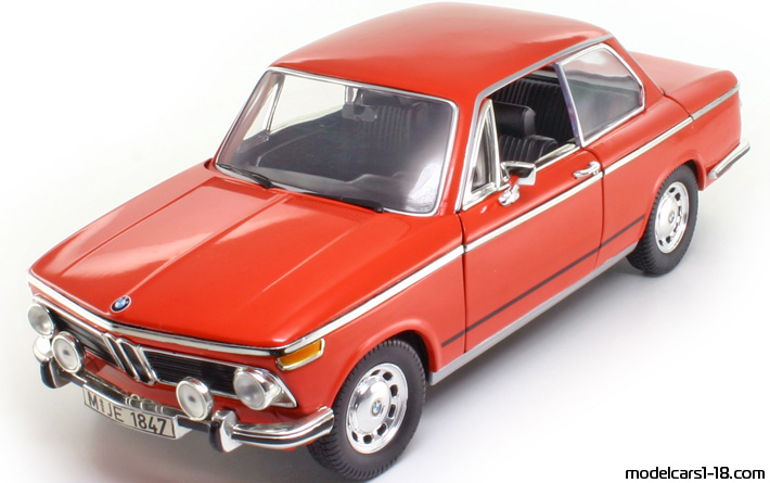 1971 - BMW 2002 tii Anson 1/18 - Передняя левая сторона