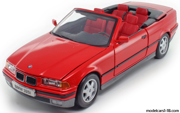 1993 - BMW 325i (E36) Maisto 1/18 - Vorne linke Seite