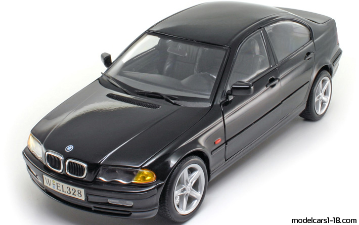 1998 - BMW 328i (E46) Welly 1/18 - Vorne linke Seite