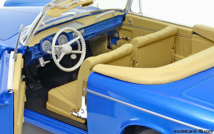 1956 - BMW 503 Revell 1/18 (Blau) Innenraum Armaturenbrett
