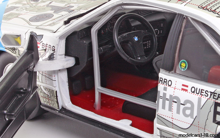 1986 - BMW 635 CSi (E24) Anson 1/18 (Weiß) Innenraum Armaturenbrett
