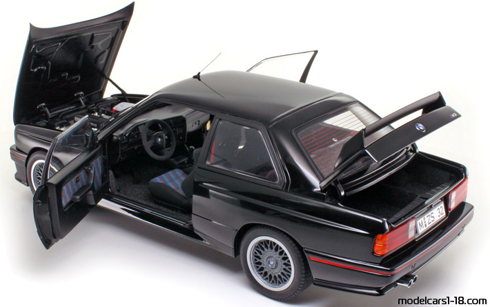 1989 - BMW M3 (E30) AutoArt 1/18 (Чёрный) Открывающиеся части