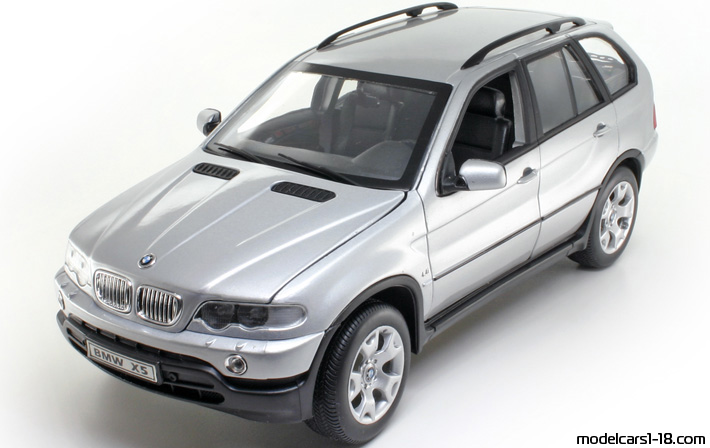 1999 - BMW X5 (E53) Welly 1/18 - Vorne linke Seite