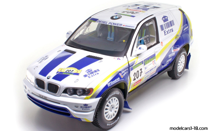 2004 - BMW X5 X-Raid (E53) Solido 1/18 - Vorne linke Seite