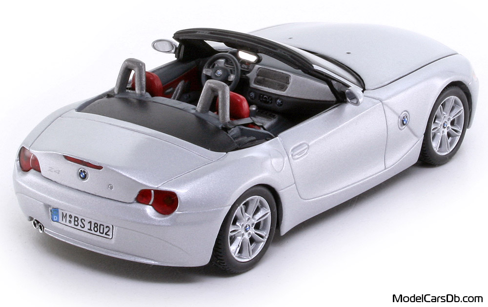 2002 - BMW Z4 (E85) Minichamps 1/43 (Silber) Hinten rechte seite