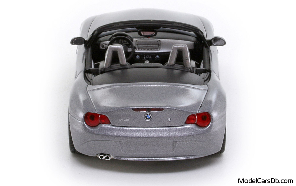2002 - BMW Z4 (E85) Minichamps 1/43 (Сив) Задница