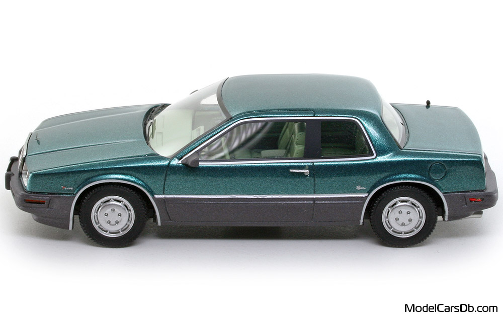 1988 - Buick Riviera BoS Models 1/43 (Green / Grey) Side