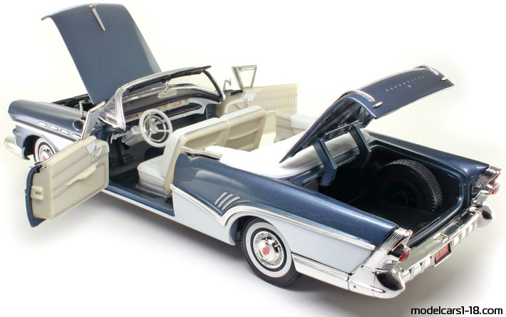 1957 - Buick Roadmaster Motor Max 1/18 (Blau / Weiß) Zu öffnende Teile