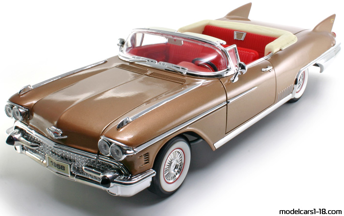 1958 - Cadillac Eldorado Biarritz (62) Road Signature 1/18 - Предна лява страна