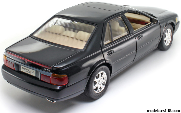 1998 - Cadillac Seville STS Anson 1/18 (Schwarz) Hinten rechte seite