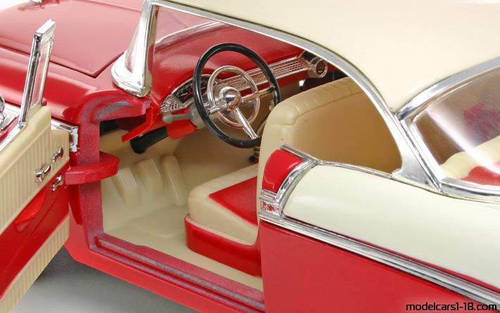 1956 - Chevrolet Bel Air Road Signature 1/18 (Rot / Weiß) Innenraum Armaturenbrett
