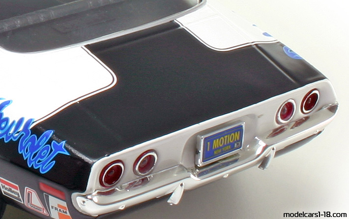 1970 - Chevrolet Camaro Baldwin Motion ERTL 1/18 (White / Black) Other details