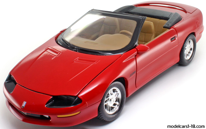 1996 - Chevrolet Camaro Z/28 ERTL 1/18 - Vorne linke Seite