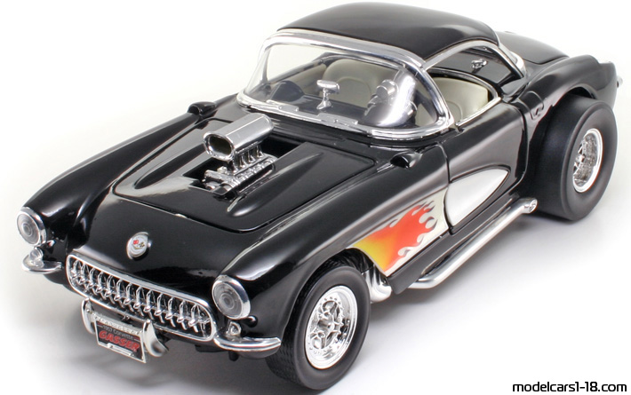 1957 - Chevrolet Corvette C1 Gasser Road Legends 1/18 - Предна лява страна