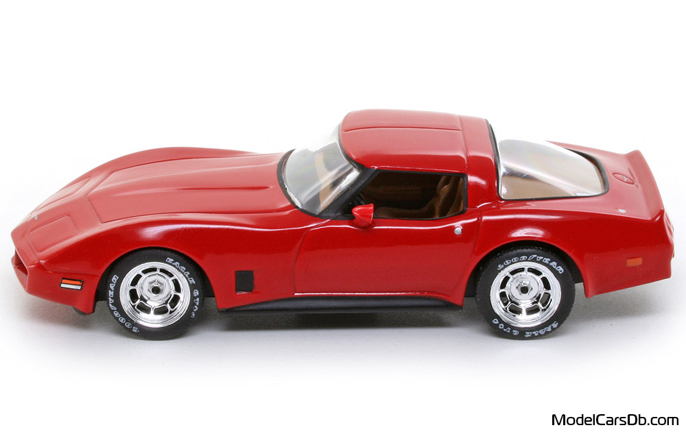 1980 - Chevrolet Corvette C3 IXO 1/43 (Red) Side