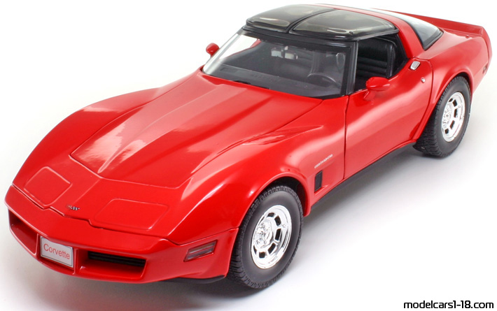 1982 - Chevrolet Corvette C3 Welly 1/18 - Vorne linke Seite