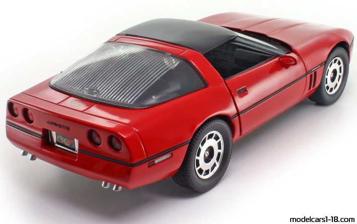 1984 - Chevrolet Corvette C4 ERTL 1/18 (Verchromt) Hinten rechte seite