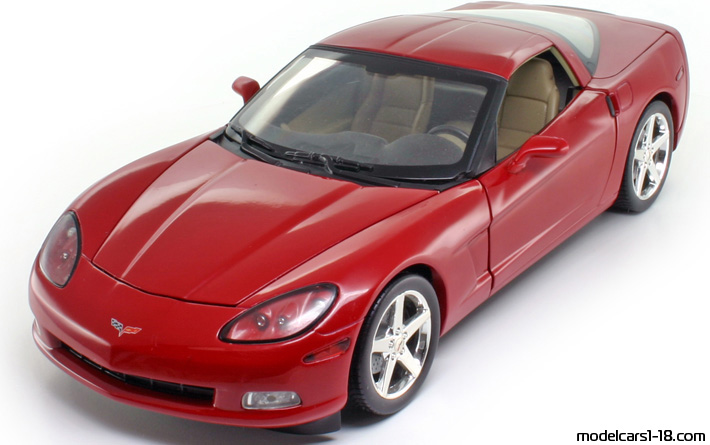 2005 - Chevrolet Corvette C6 Hot Wheels 1/18 - Vorne linke Seite