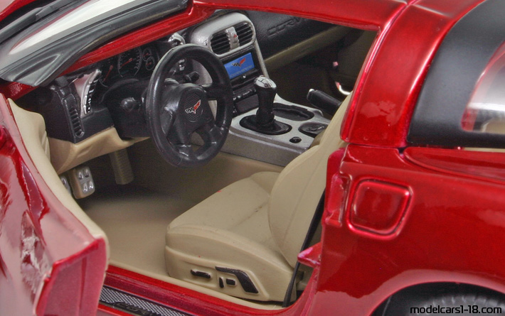 2005 - Chevrolet Corvette C6 Maisto 1/18 (Rot) Innenraum Armaturenbrett