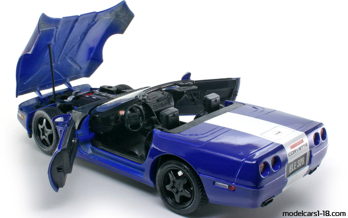 1996 - Chevrolet Corvette Grand Sport C4 Maisto 1/18 (Blau / Weiß) Zu öffnende Teile