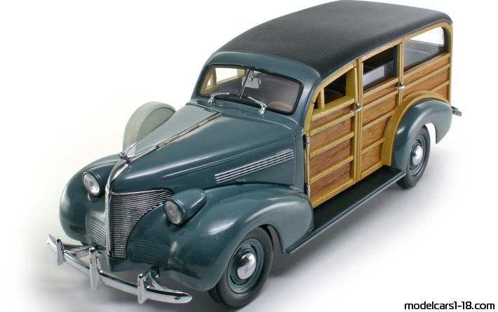 1939 - Chevrolet Master Deluxe Motor City Classic 1/18 - Vorne linke Seite