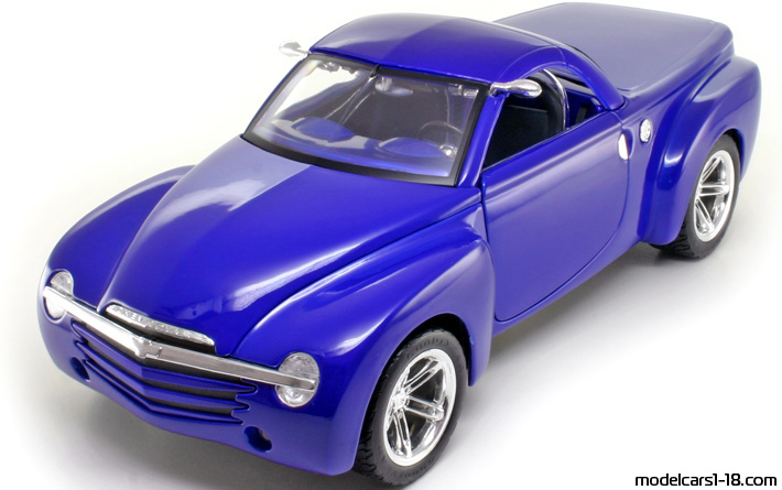 2000 - Chevrolet SSR Concept Maisto 1/18 - Vorne linke Seite