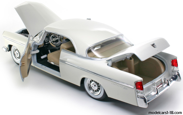 1956 - Chrysler 300 B Maisto 1/18 (White) Opening parts
