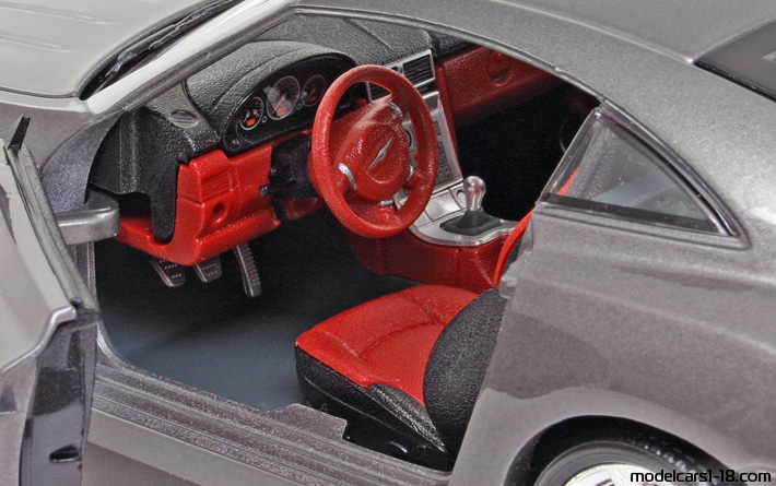 2003 - Chrysler Crossfire Maisto 1/18 (Grau) Innenraum Armaturenbrett