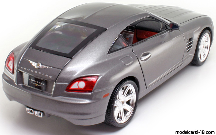 2003 - Chrysler Crossfire Maisto 1/18 (Grau) Hinten rechte seite