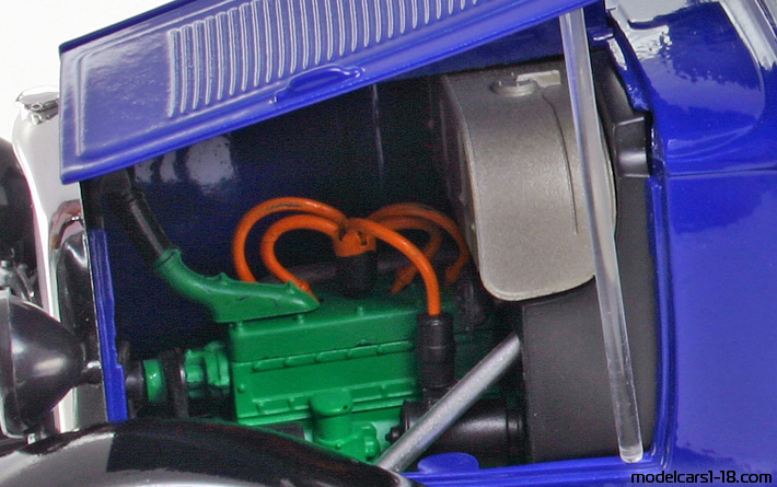 1928 - Citroen C4 F Solido 1/18 (Blau / Schwarz) Motor