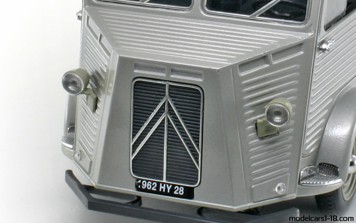 1962 - Citroen HY Solido 1/21 - Engine