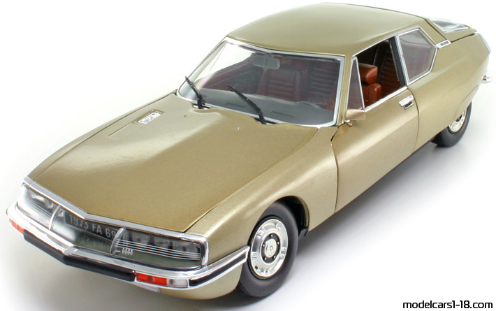 1970 - Citroen SM Norev 1/18 - Передняя левая сторона