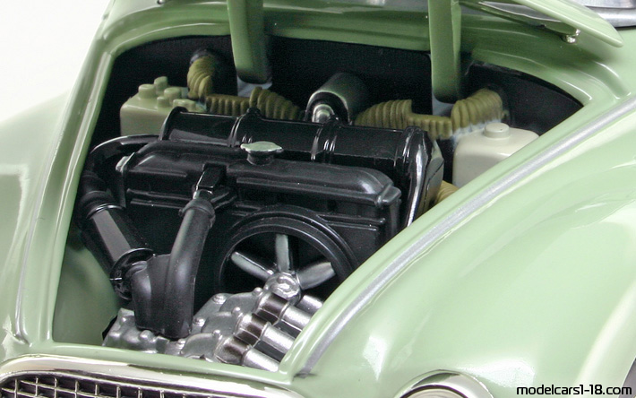 1958 - DKW 1000 S Revell 1/18 (Weiß / Grün) Motor