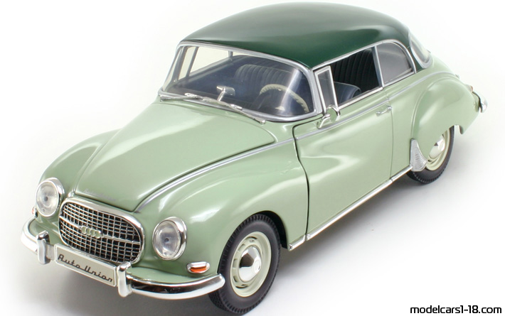 1958 - DKW 1000 S Revell 1/18 (Weiß / Grün) Vorne linke Seite